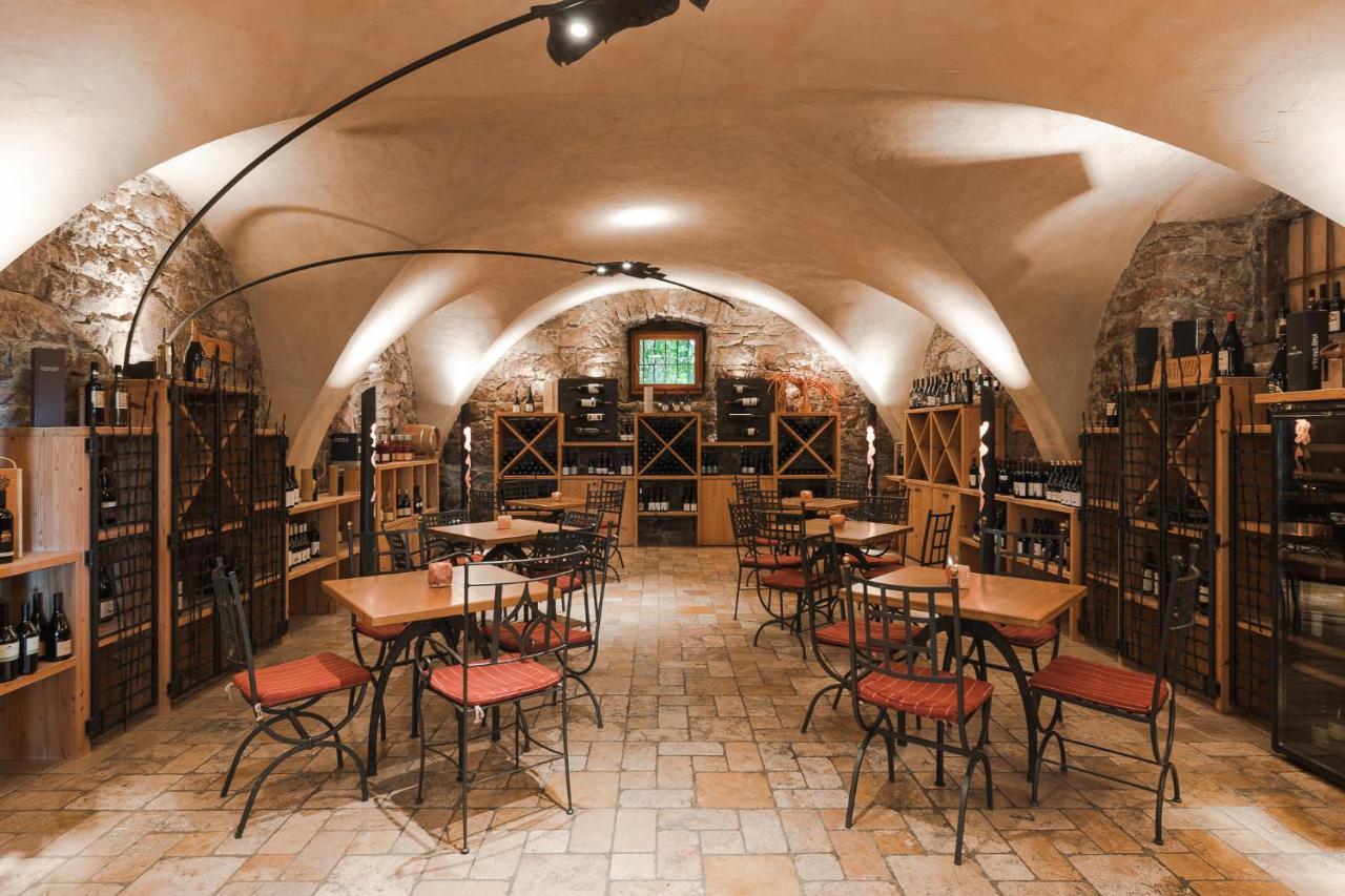 Hotel Mandelhof ***S Appiano Sulla Strada Del Vino Bagian luar foto