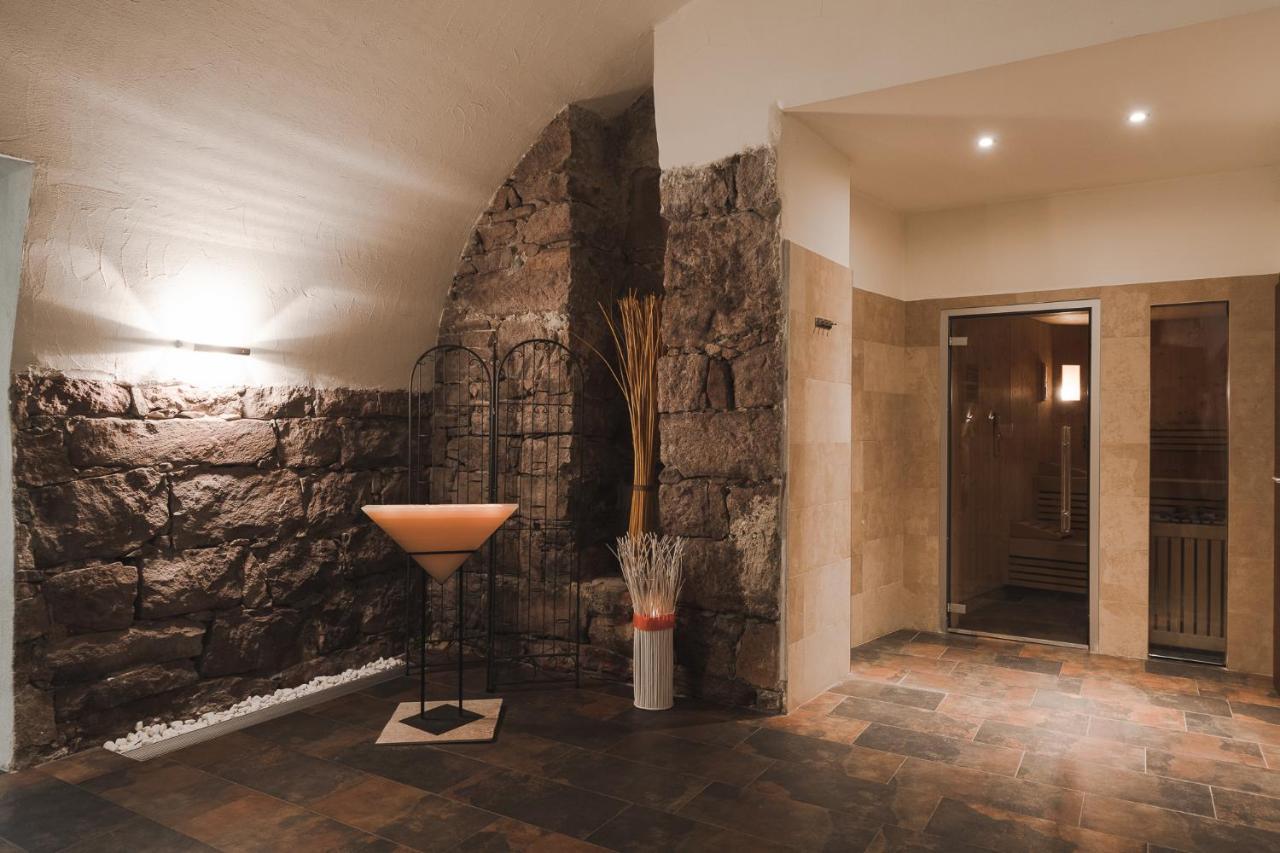 Hotel Mandelhof ***S Appiano Sulla Strada Del Vino Bagian luar foto